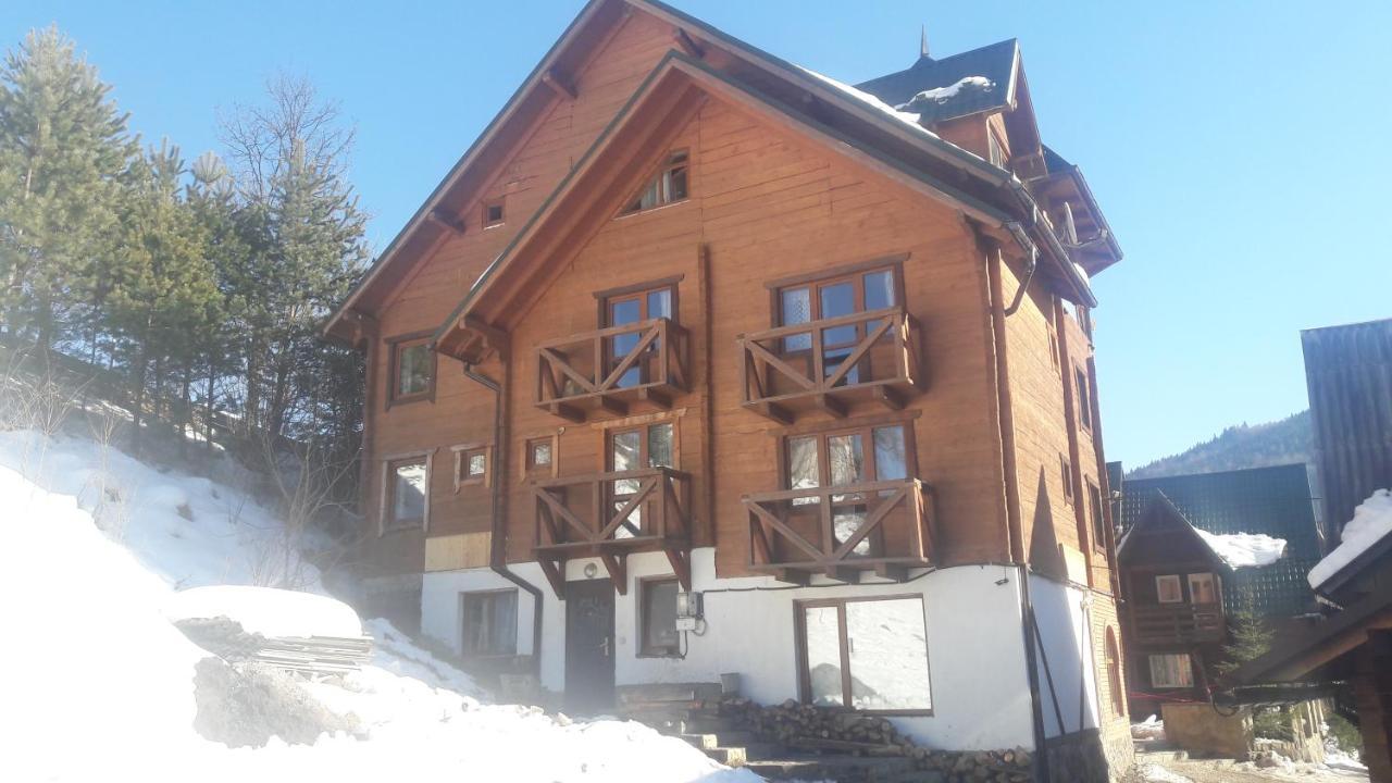 Легенда Карпат Bukovel Bagian luar foto